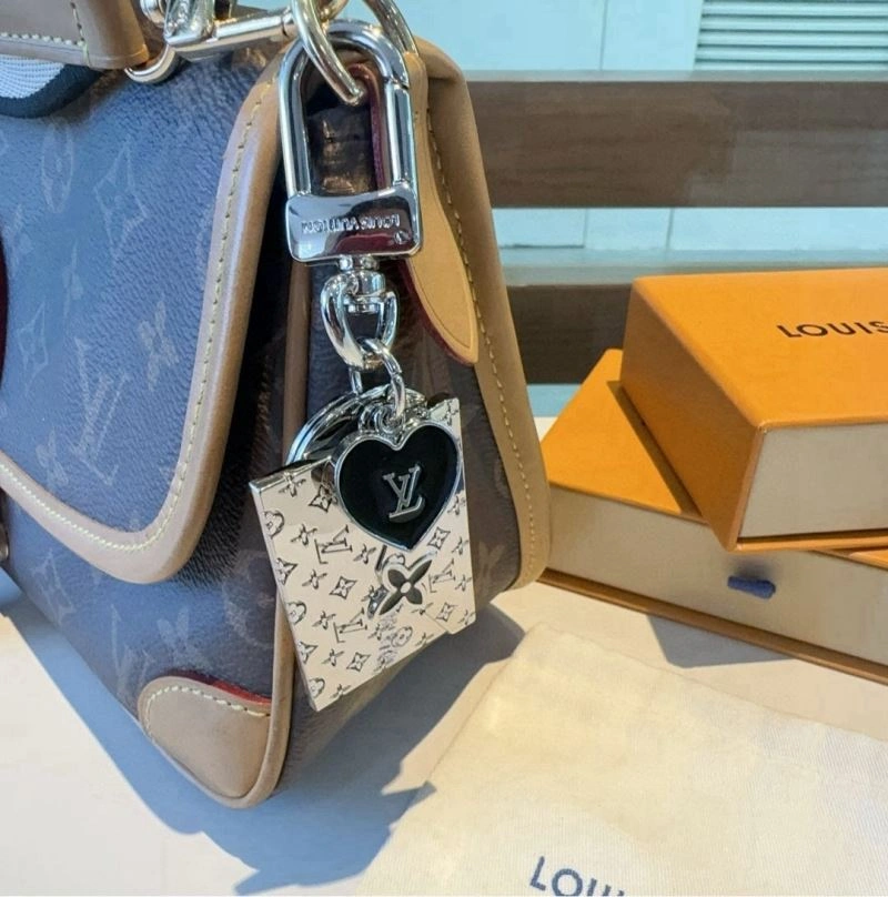 Comfortable Louis Vuitton Keychains 265968