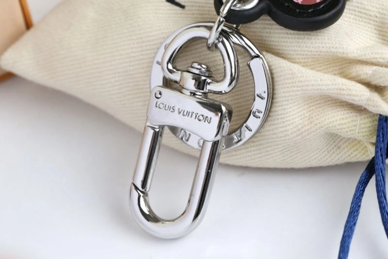 ModernLook Louis Vuitton Keychains 267349