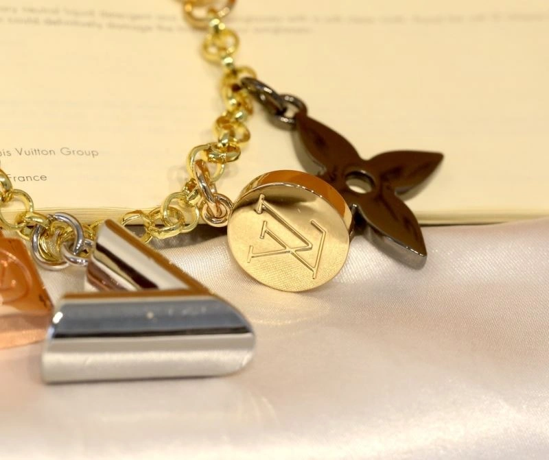 Premium Louis Vuitton Keychains 267321