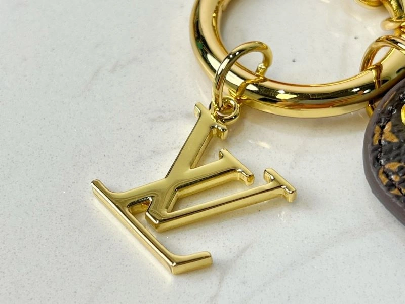 WrinkleFree Louis Vuitton Keychains 267319