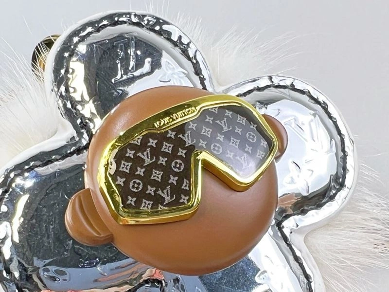 TravelReady Louis Vuitton Keychains 267339