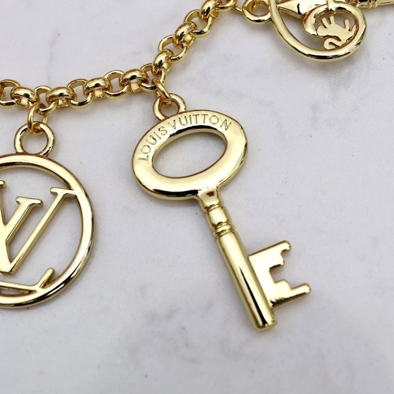 TechFriendly Louis Vuitton Keychains 267342