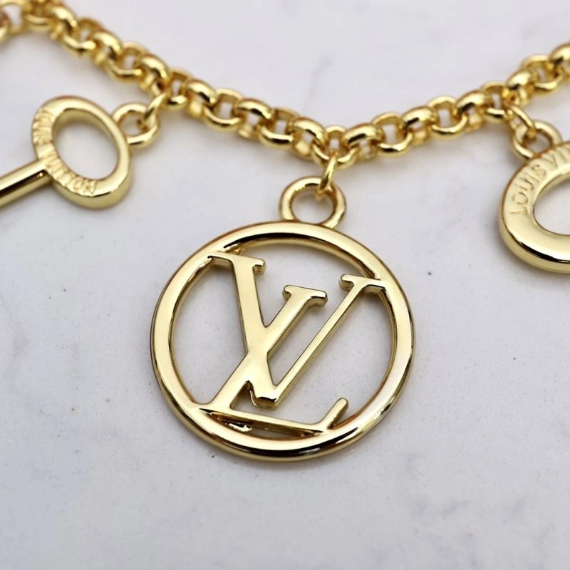 TechFriendly Louis Vuitton Keychains 267342