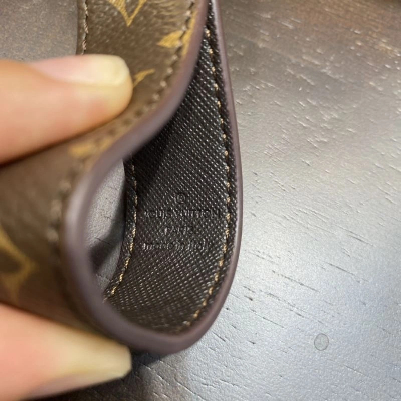 EasyCare Louis Vuitton Keychains 267235