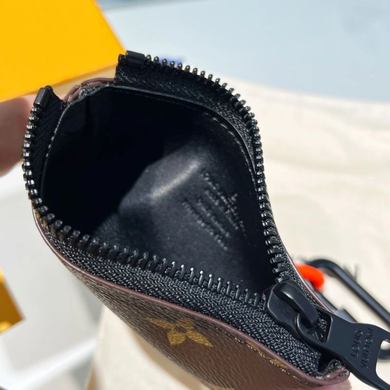Louis Vuitton Keychains Premium 267200
