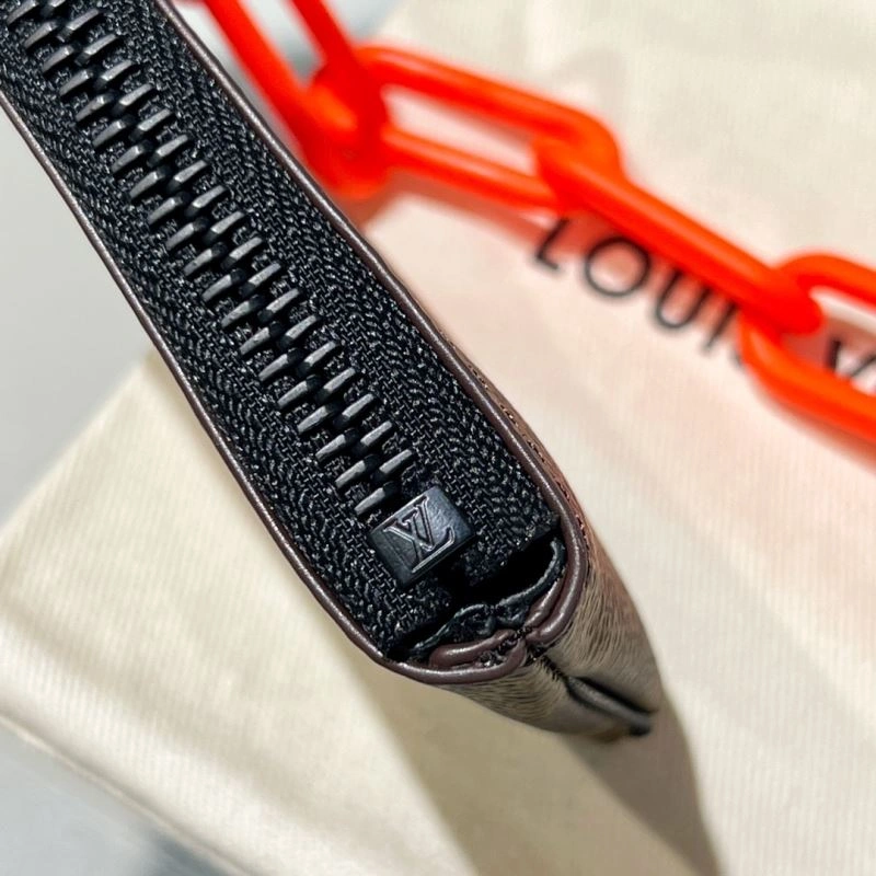 Louis Vuitton Keychains Minimalist 267215