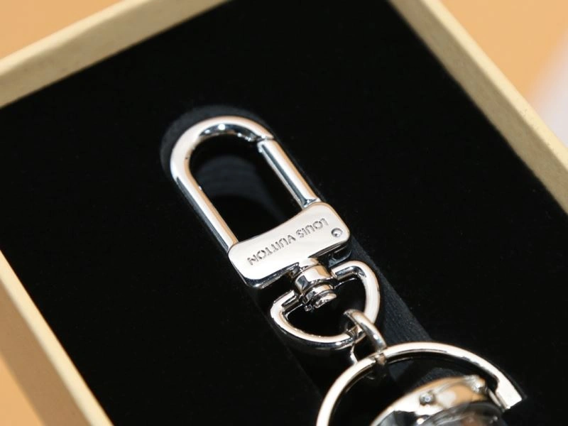 WrinkleFree Louis Vuitton Keychains 267157