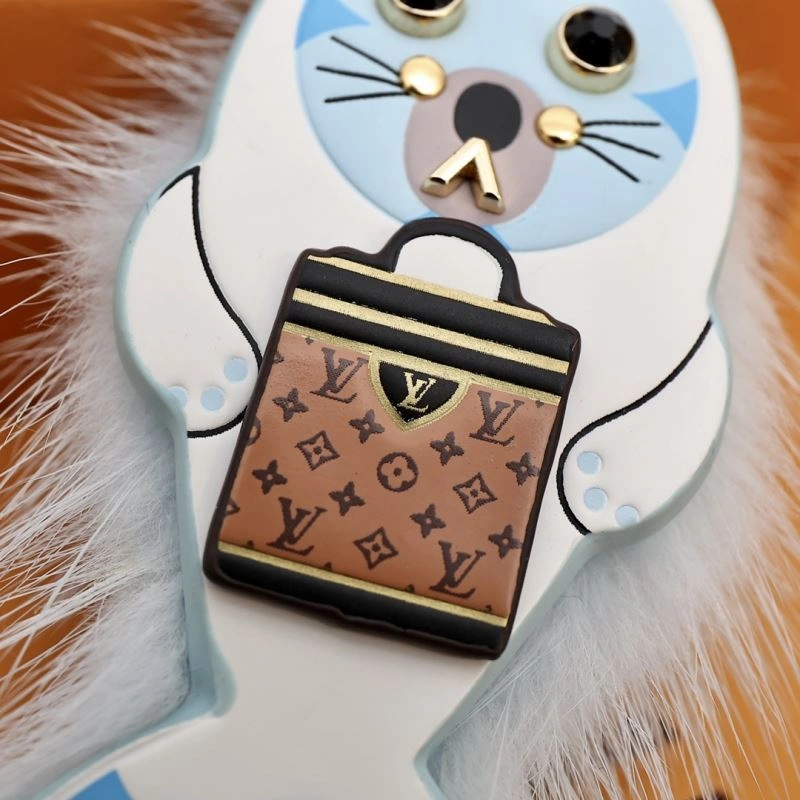 WrinkleFree Louis Vuitton Keychains 267174