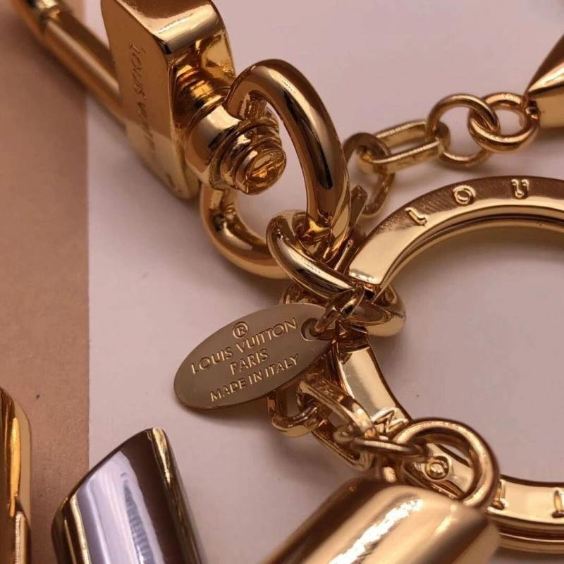 Louis Vuitton Keychains Chic 267171