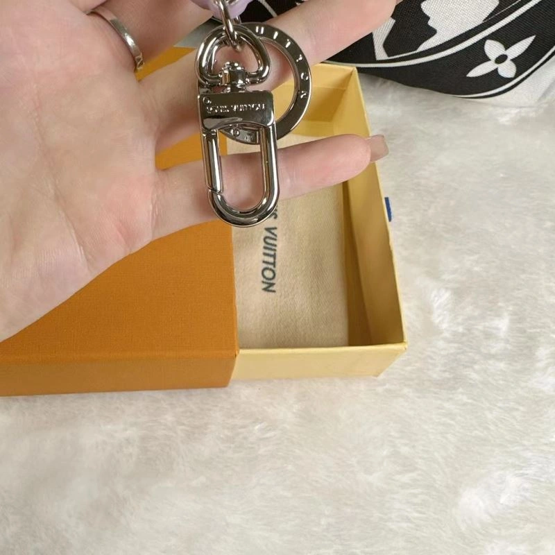 Louis Vuitton Keychains Elegant 267124