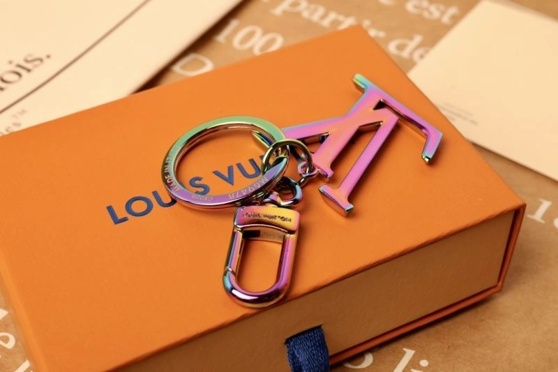 Unisex Louis Vuitton Keychains 267120