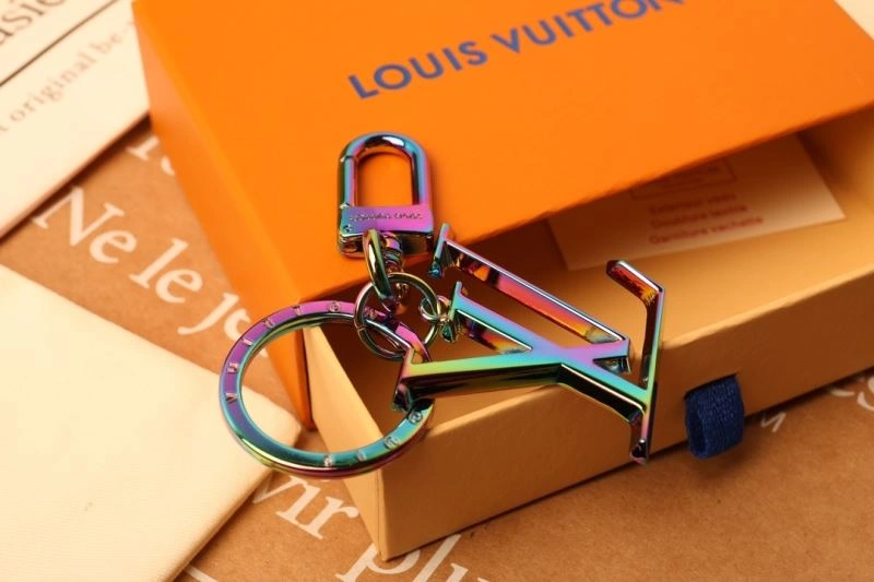 Unisex Louis Vuitton Keychains 267120