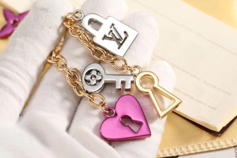 Louis Vuitton Keychains Vibrant 267069