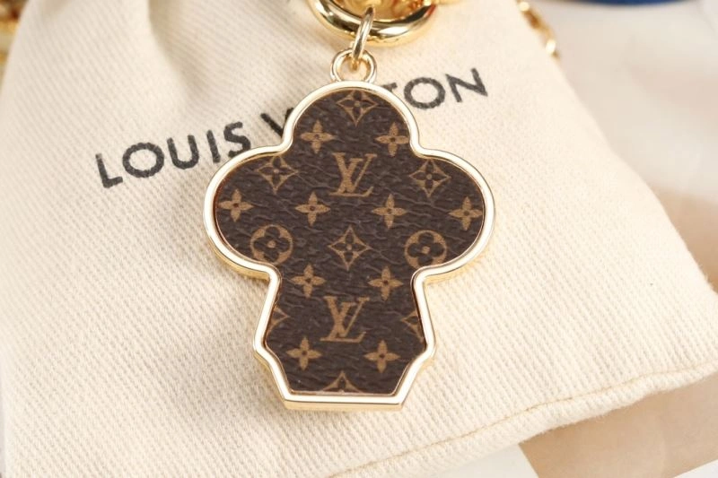 WellDesigned Louis Vuitton Keychains 267045