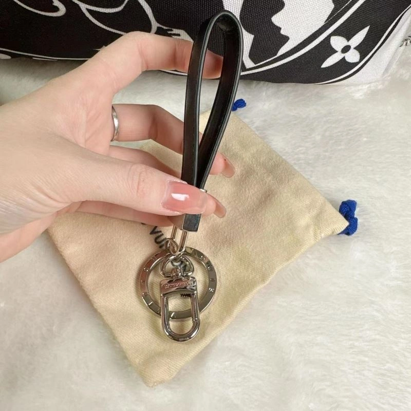 Louis Vuitton Keychains Youthful 265008