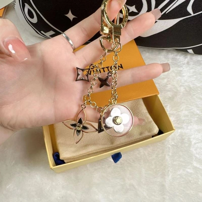 HighPerformance Louis Vuitton Keychains 267005
