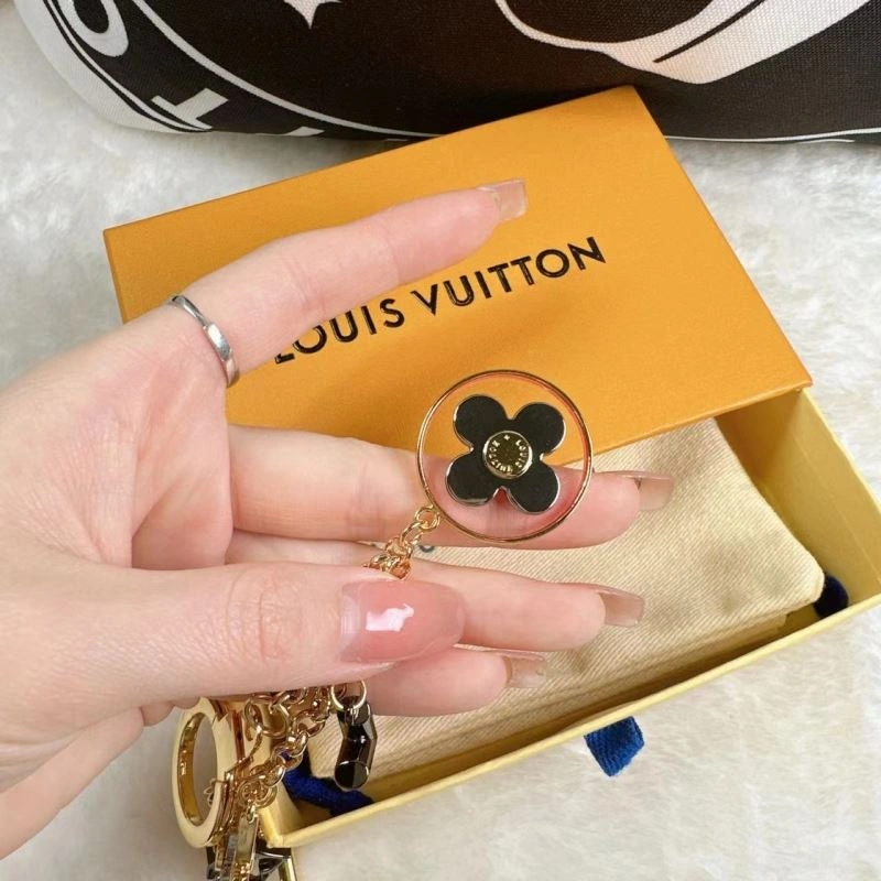 HighPerformance Louis Vuitton Keychains 267005