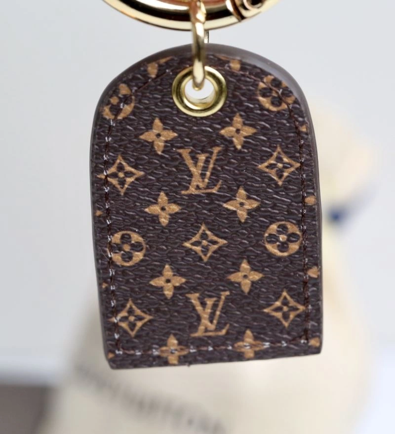 Casual Louis Vuitton Keychains 266953