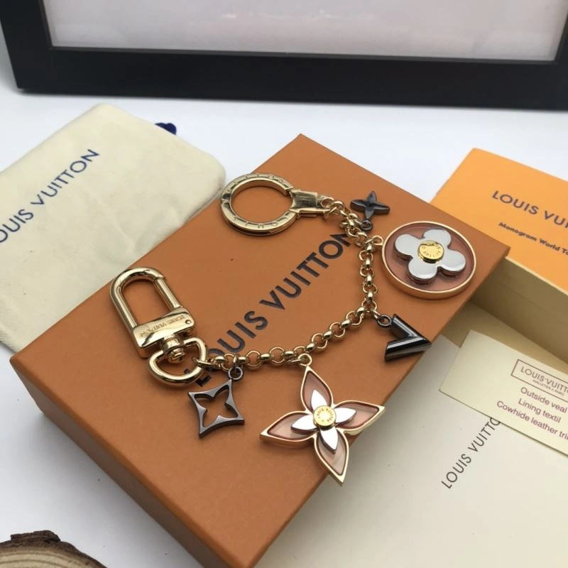 OnTrend Louis Vuitton Keychains 266910