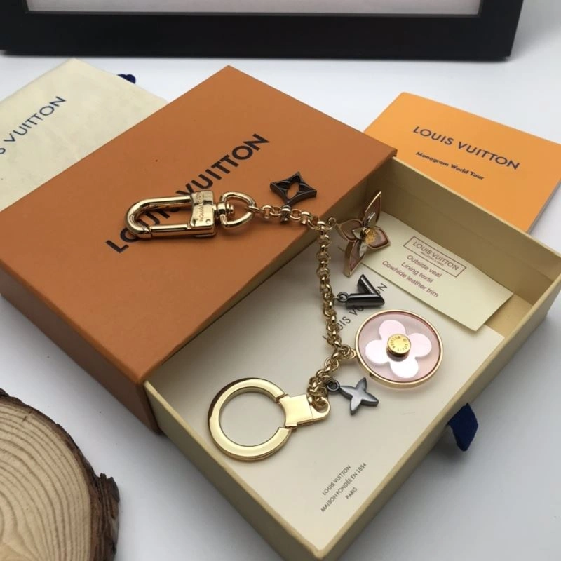 OnTrend Louis Vuitton Keychains 266910