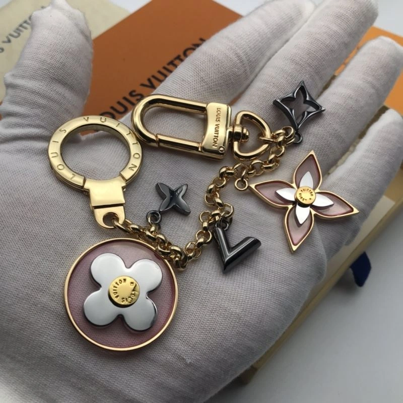 OnTrend Louis Vuitton Keychains 266910