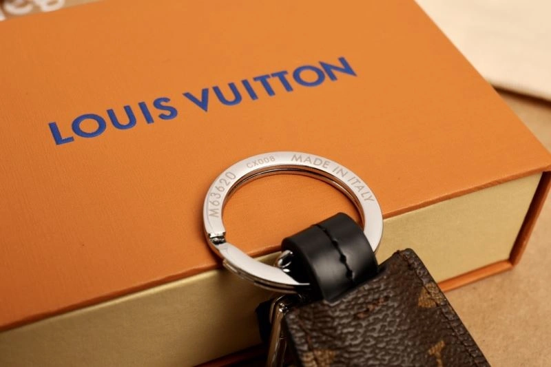 WrinkleFree Louis Vuitton Keychains 266909