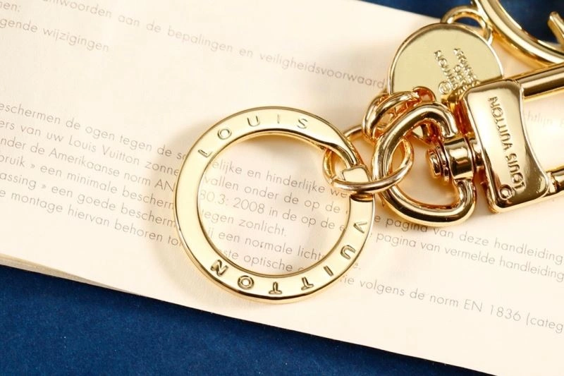 Louis Vuitton Keychains Bold 266863