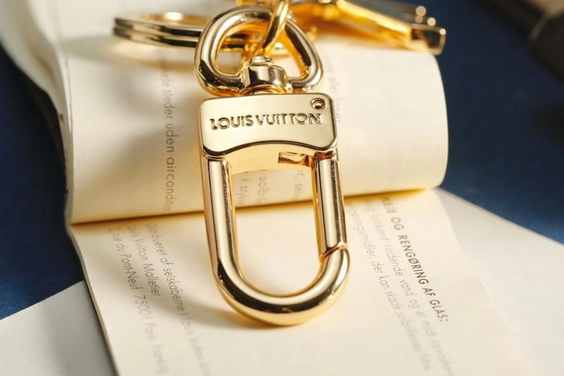WrinkleFree Louis Vuitton Keychains 266858