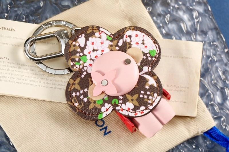 TimelessDesign Louis Vuitton Keychains 266844