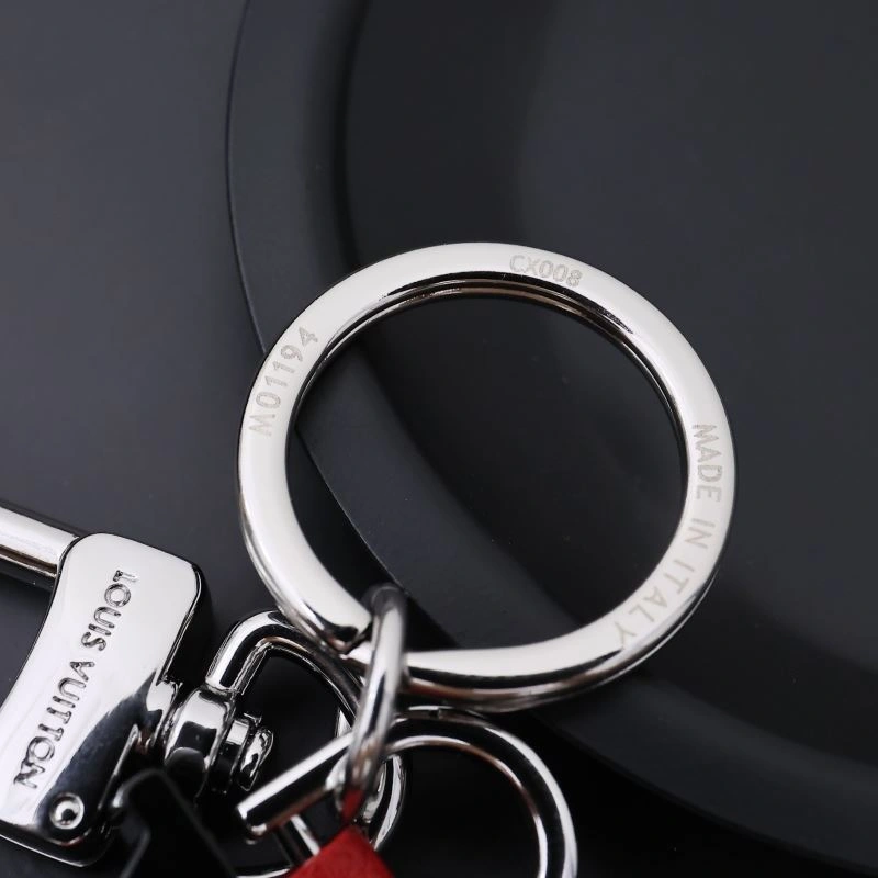 Louis Vuitton Keychains Sleek 266831