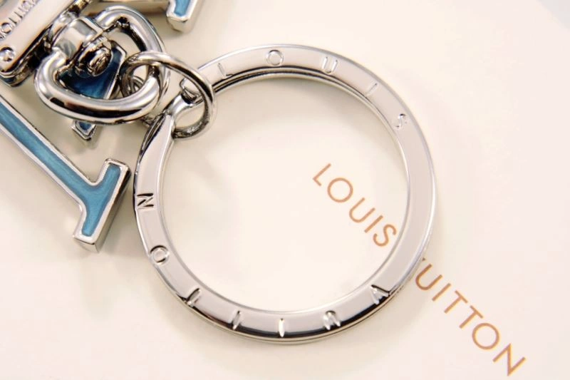 TechFriendly Louis Vuitton Keychains 266803