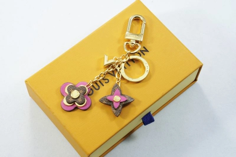 WellDesigned Louis Vuitton Keychains 266798
