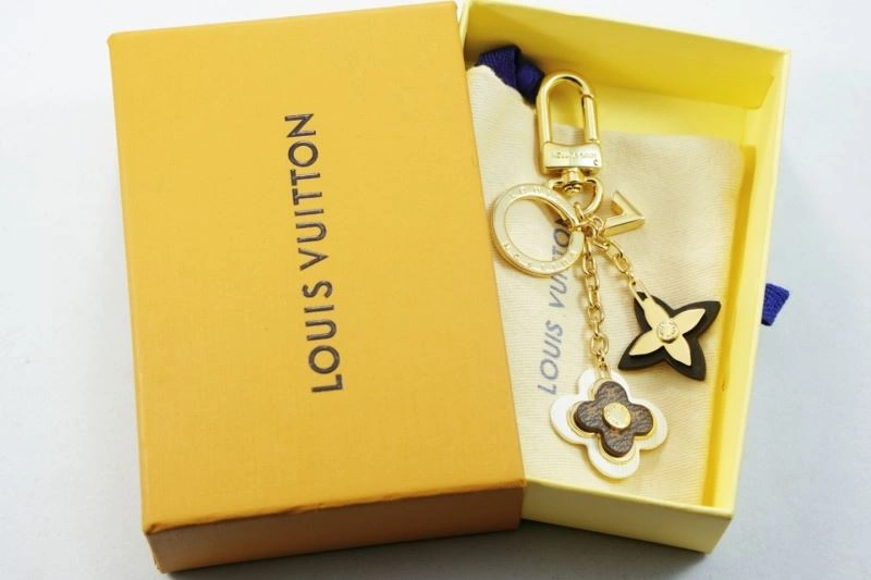 Louis Vuitton Keychains Supportive 266799