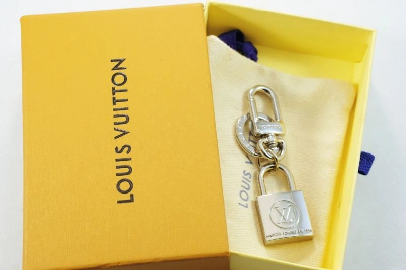 Louis Vuitton Keychains Unique 266806
