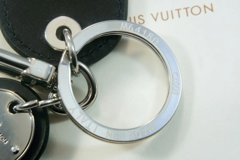 Louis Vuitton Keychains ModernLook 266817