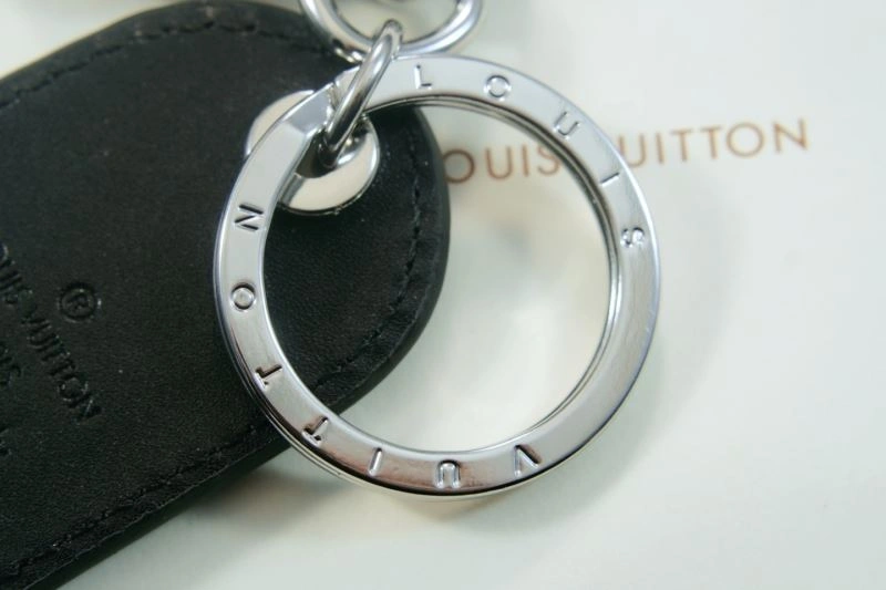 Louis Vuitton Keychains ModernLook 266817