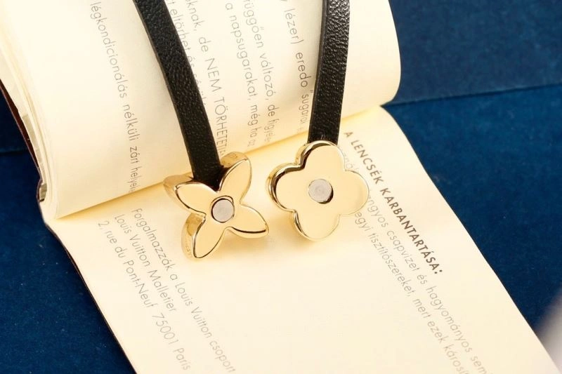 Trendsetting Louis Vuitton Keychains 267532