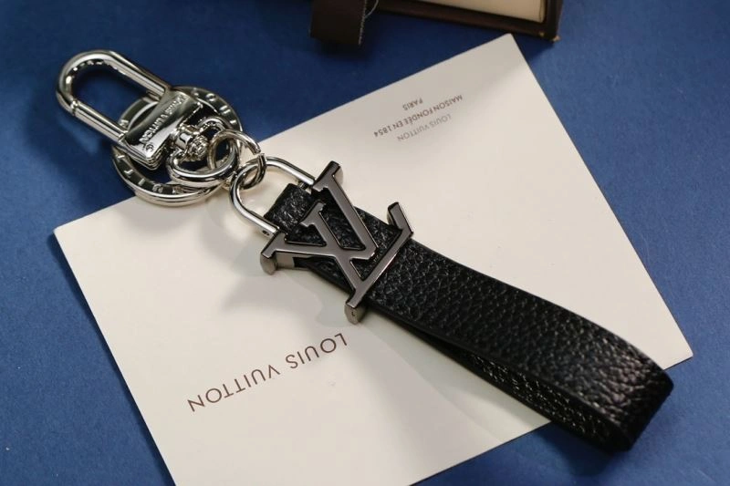 Unisex Louis Vuitton Keychains 267536
