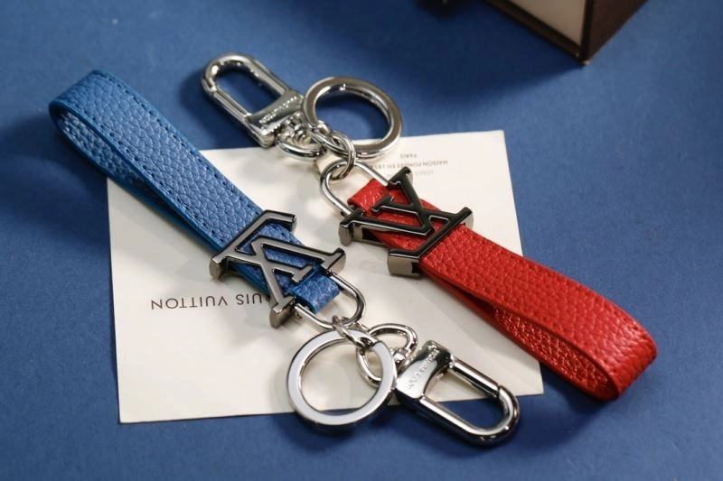 Unisex Louis Vuitton Keychains 267536