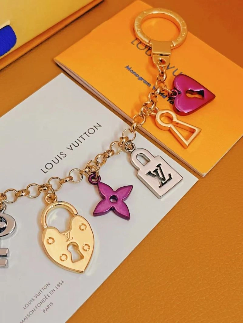 QuickDry Louis Vuitton Keychains 267513