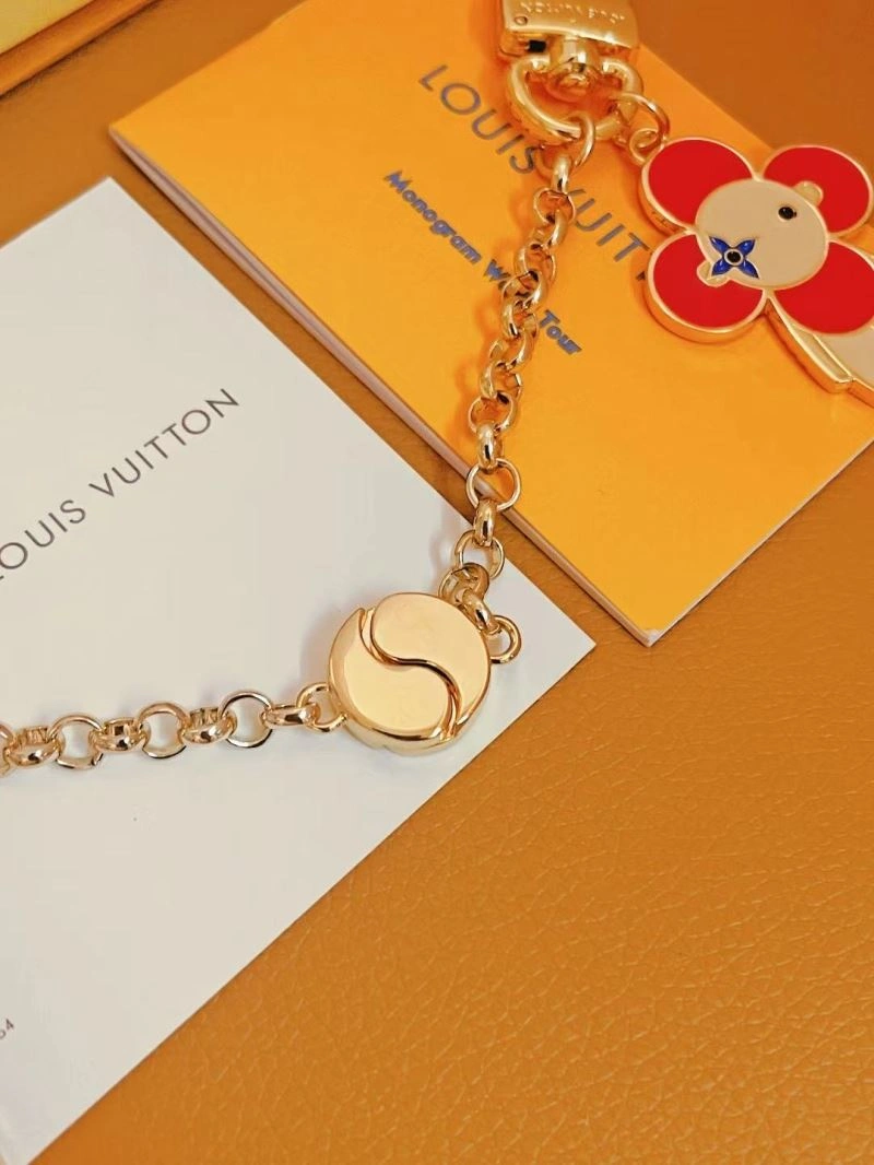 Louis Vuitton Keychains Versatile 267497