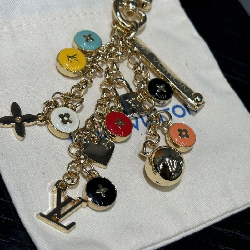 Louis Vuitton Keychains Snug 267487