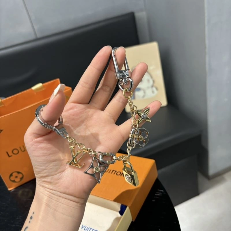 RelaxedFit Louis Vuitton Keychains 267480