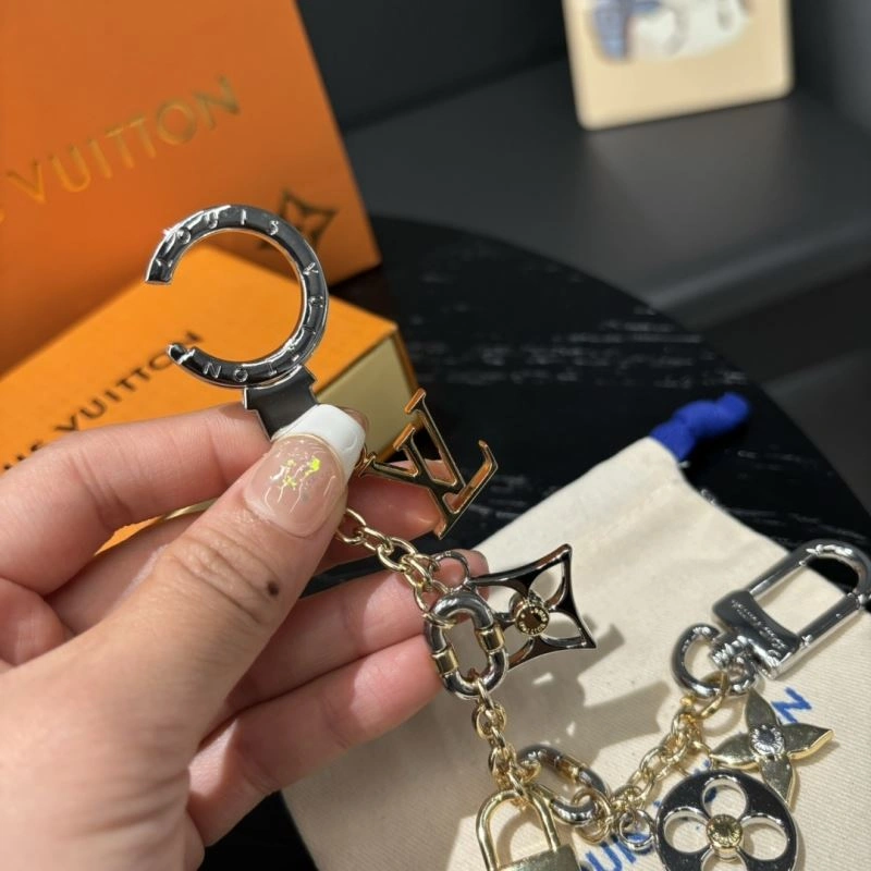 RelaxedFit Louis Vuitton Keychains 267480