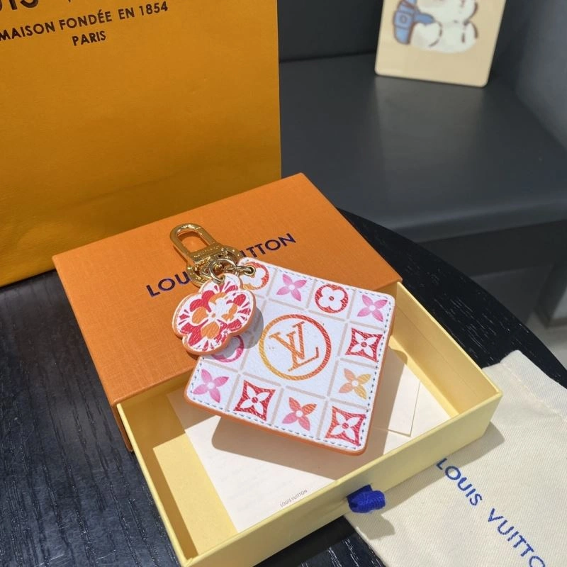 ModernLook Louis Vuitton Keychains 267479