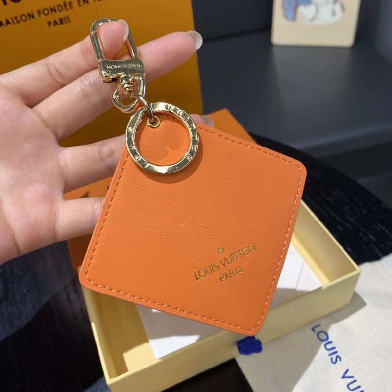 ModernLook Louis Vuitton Keychains 267479