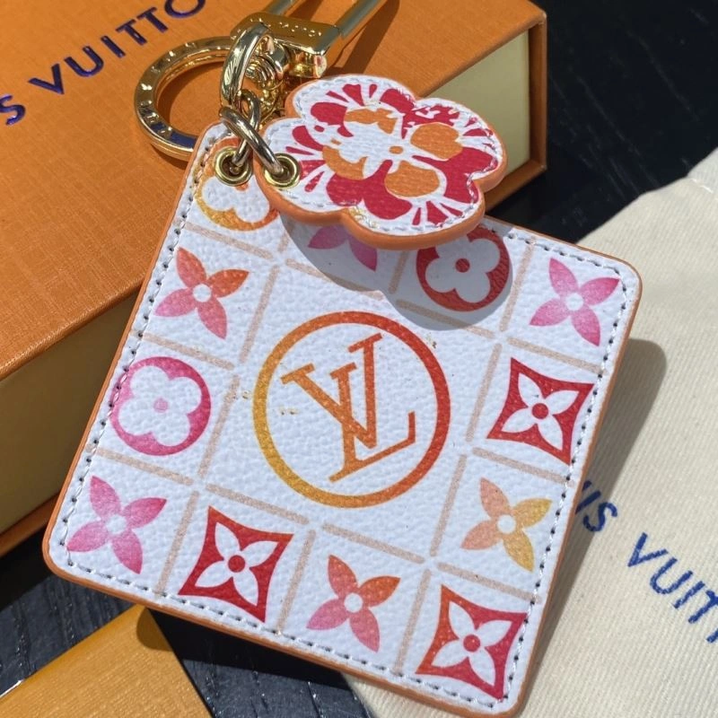ModernLook Louis Vuitton Keychains 267479