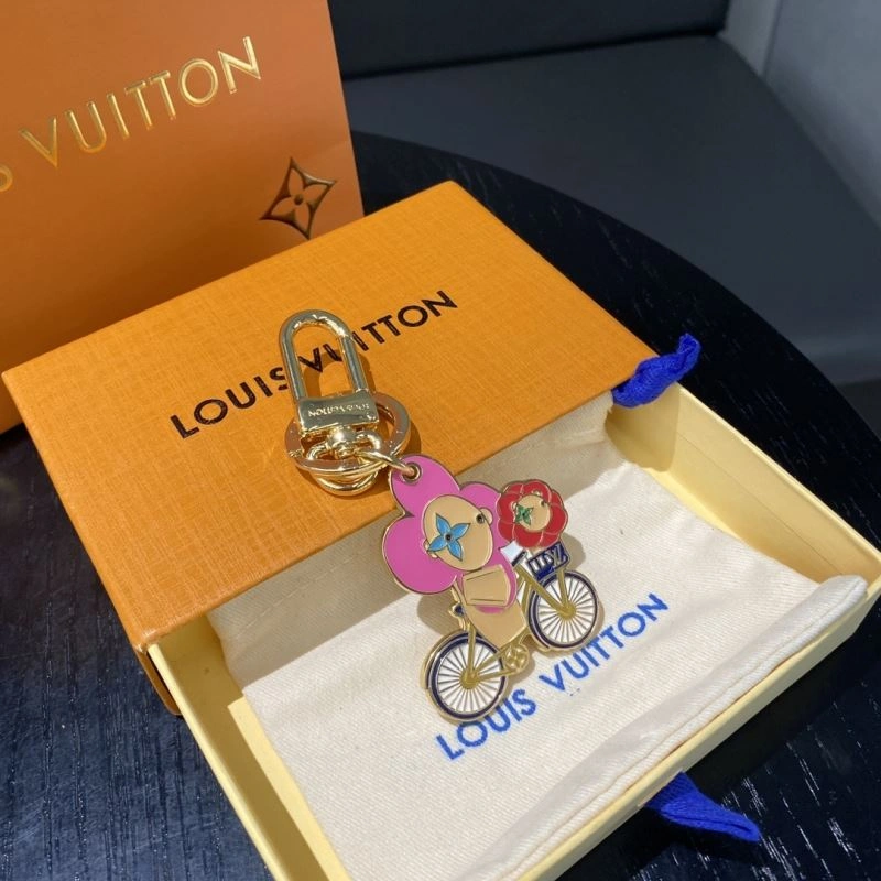 Breathable Louis Vuitton Keychains 267477