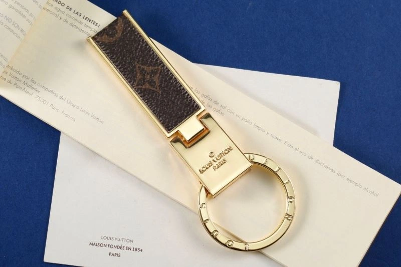 Louis Vuitton Keychains Effortless 265940