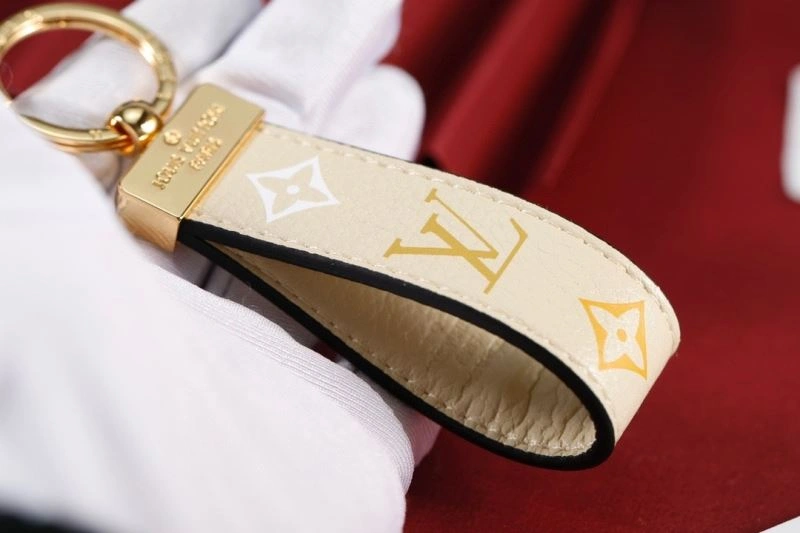 Louis Vuitton Keychains Bright 265930